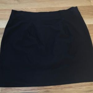 EUC, Eileen Fisher black mini skirt M